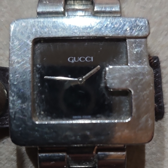 Gucci Silver Men's Watch - Picture 2 of 5